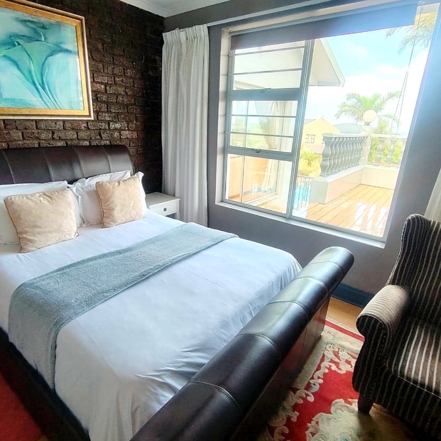 5 Bedroom Property for Sale in Beacon Bay Eastern Cape